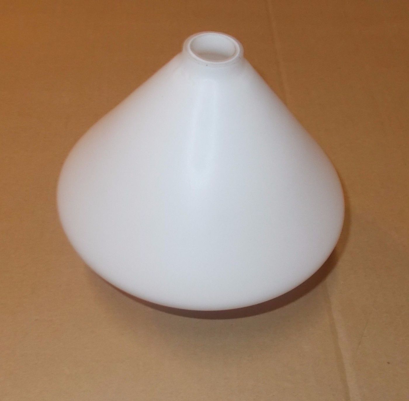 Coppa Per Lampada In Vetro Opalescente, Anni '50, Design Italiano