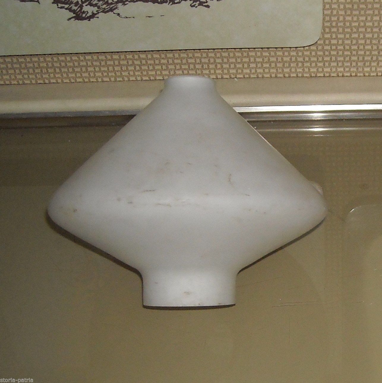Coppa Per Lampada In Vetro Opalescente, Anni '50, Design Italiano