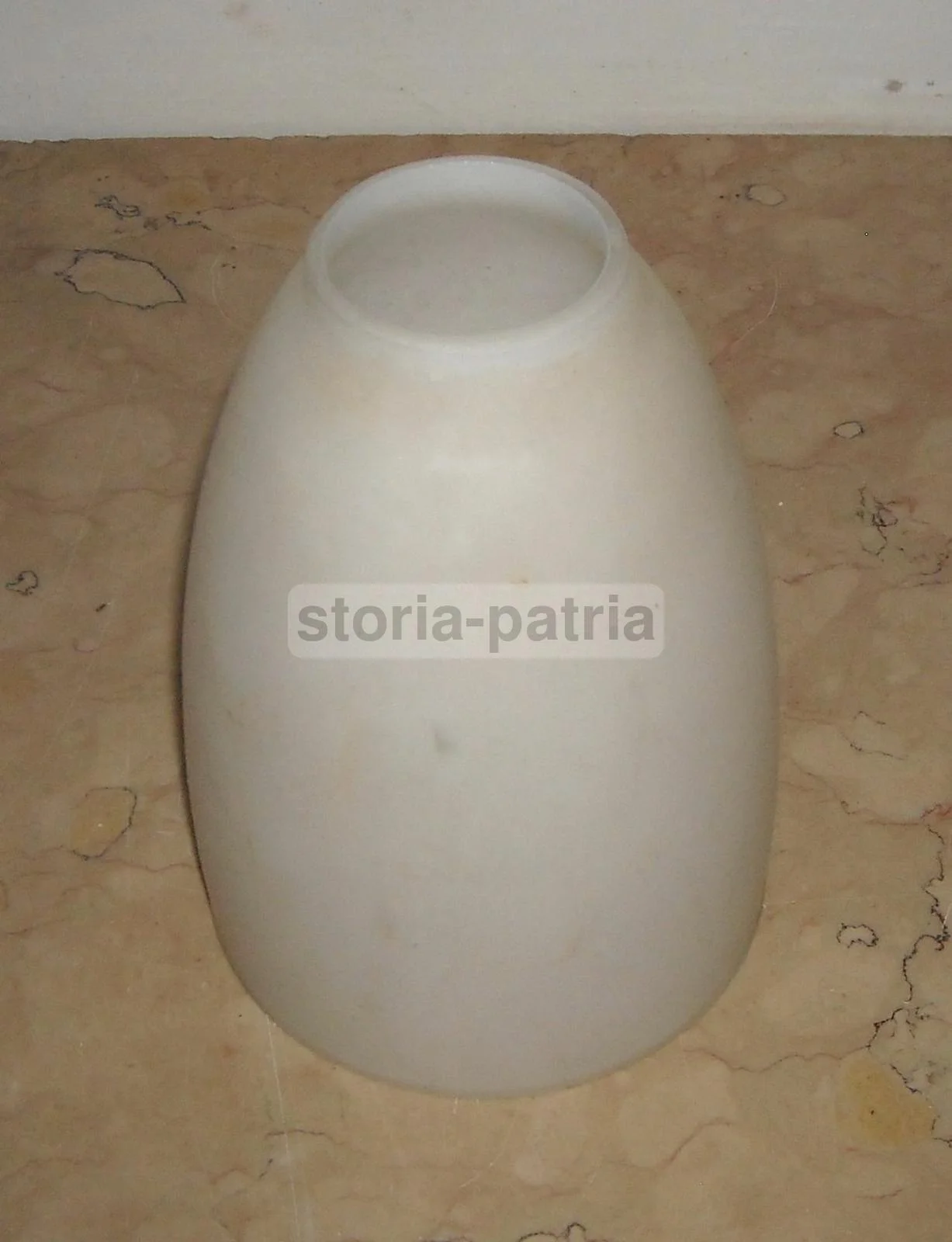 White Opalescent Glass Lamp Shade, 1940s-1960s, Italian Design