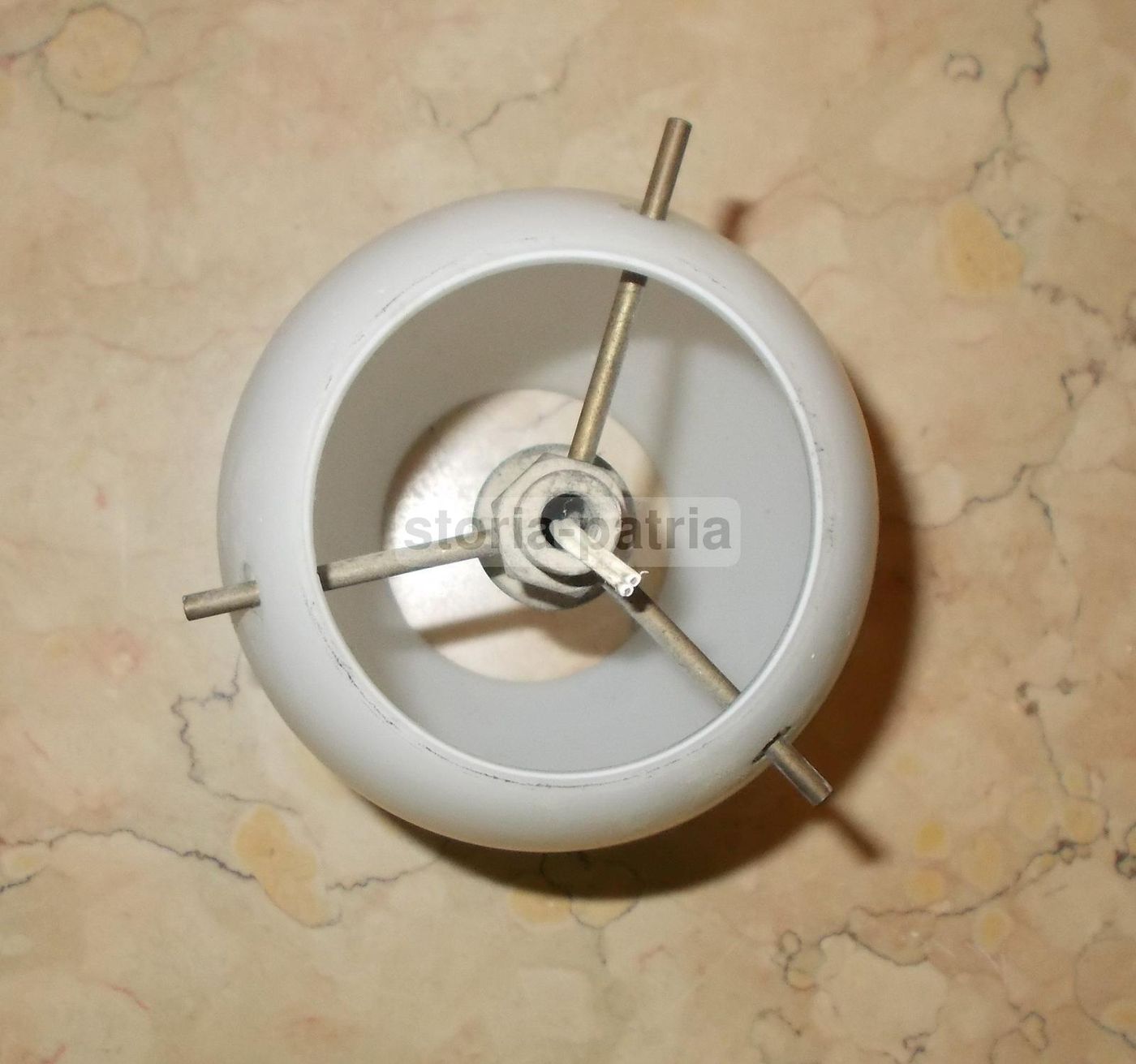 Coppa In Vetro Opalescente Per Lampada, Anni '50 '60