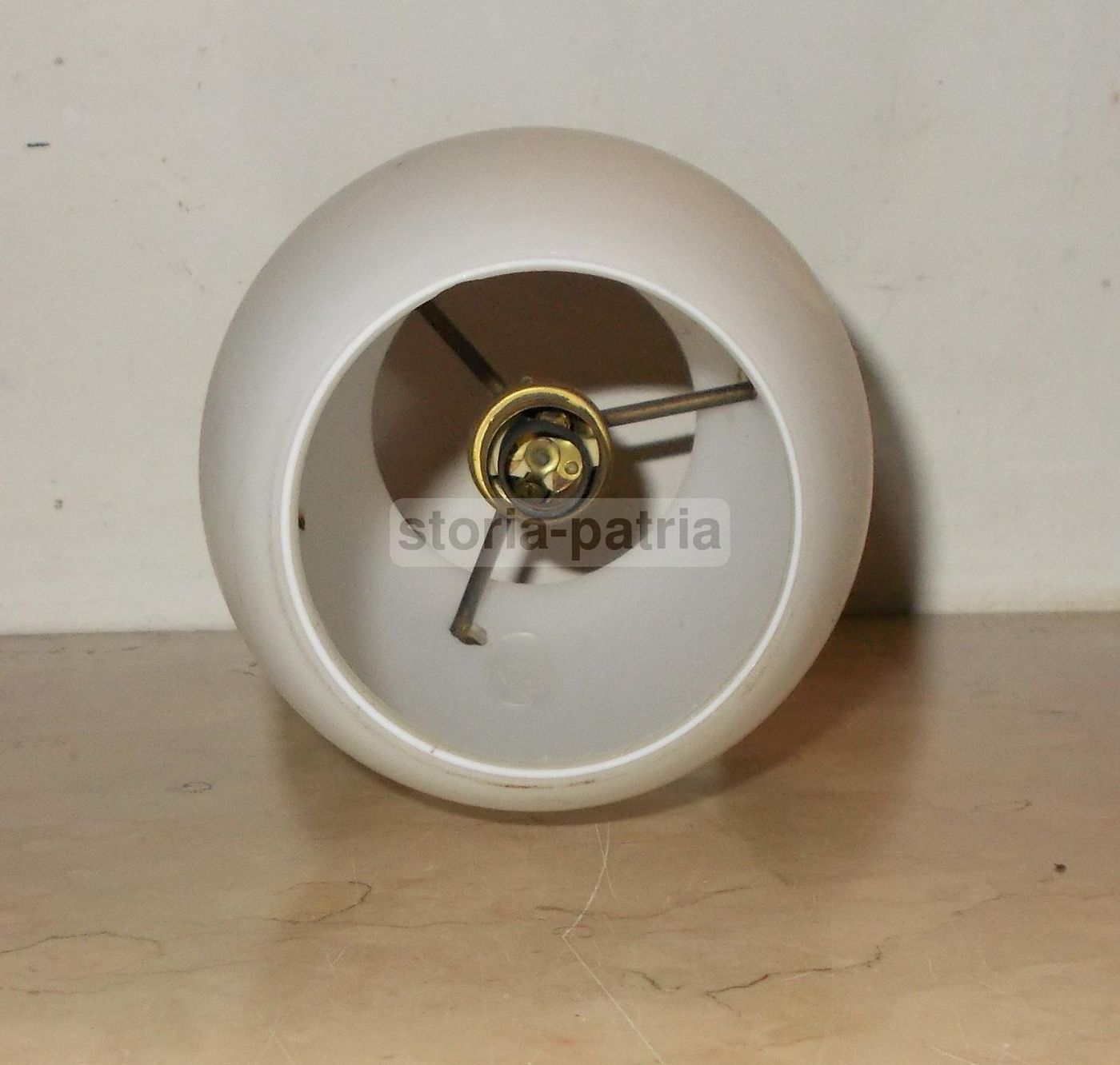 Coppa In Vetro Opalescente Per Lampada, Anni '50 '60