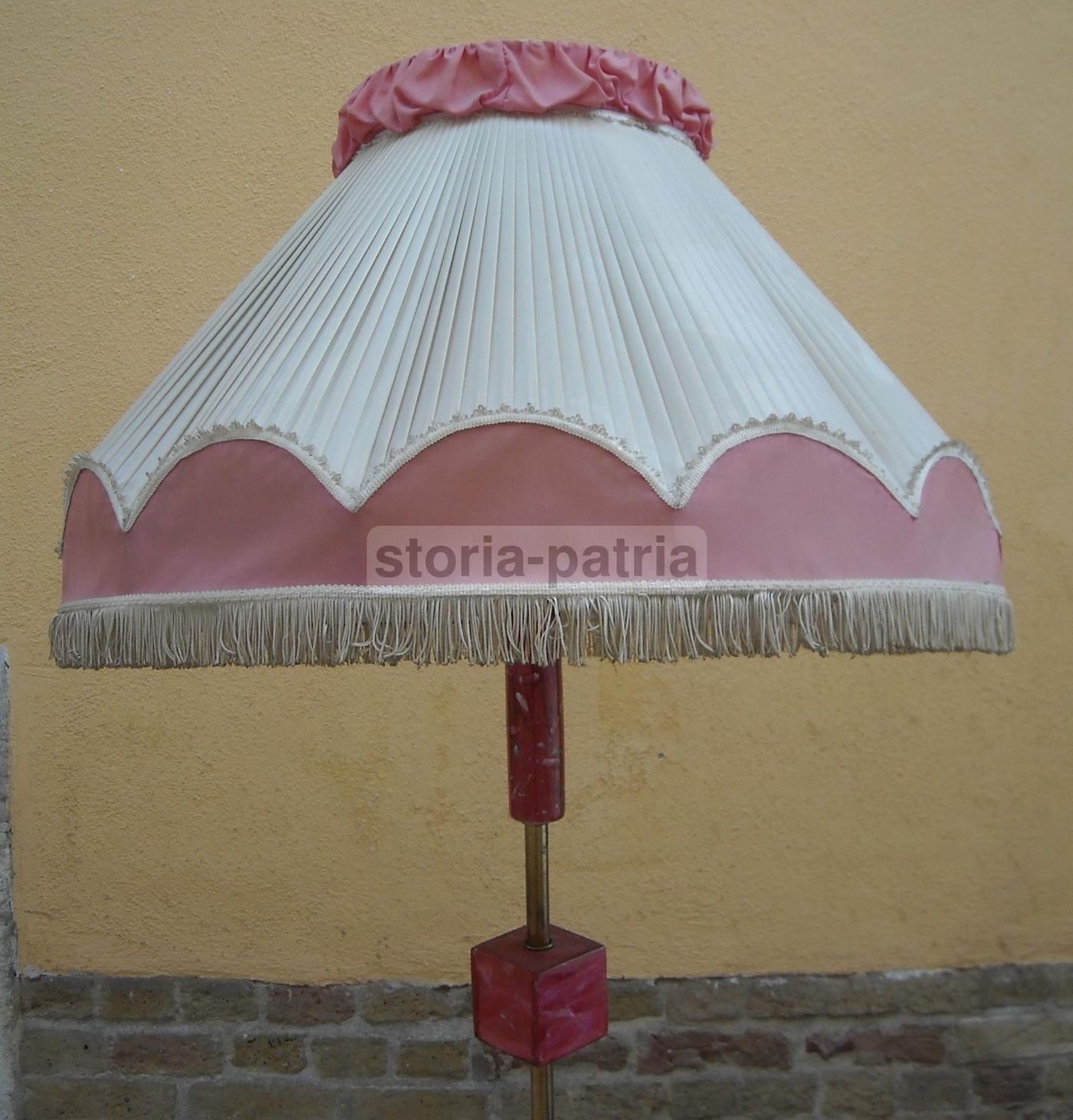 Lampada Piantana Anni '50 In Metallo, Ottone, Ceramica E Marmo
