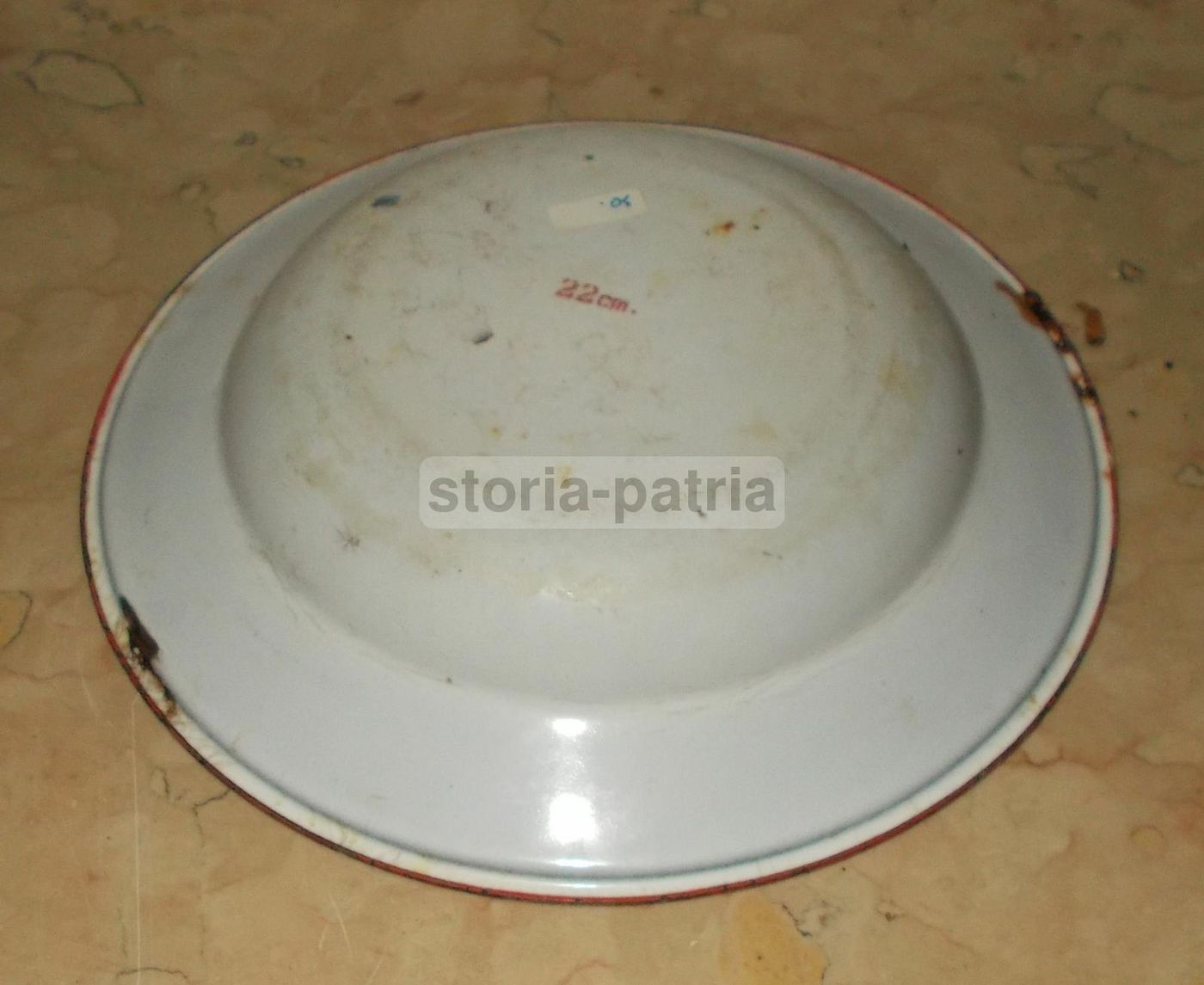Coppia Di Piatti Aerografati Con Decorazione Floreale, 1930 1950