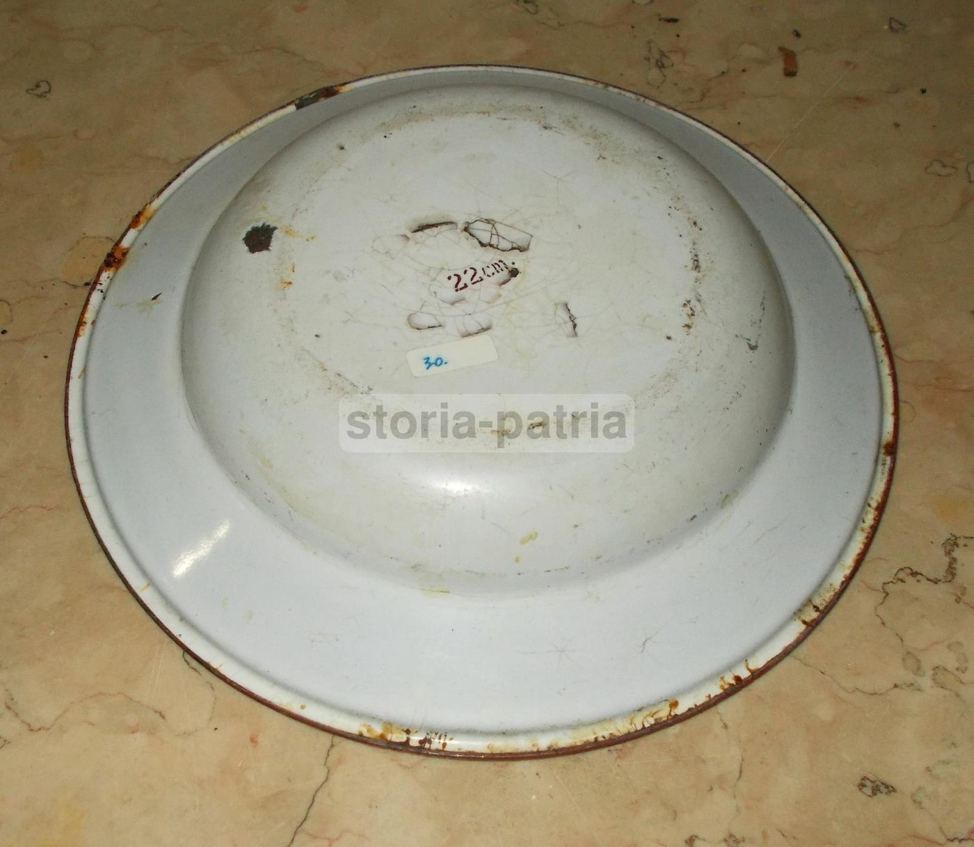 Coppia Di Piatti Aerografati Con Decorazione Floreale, 1930 1950