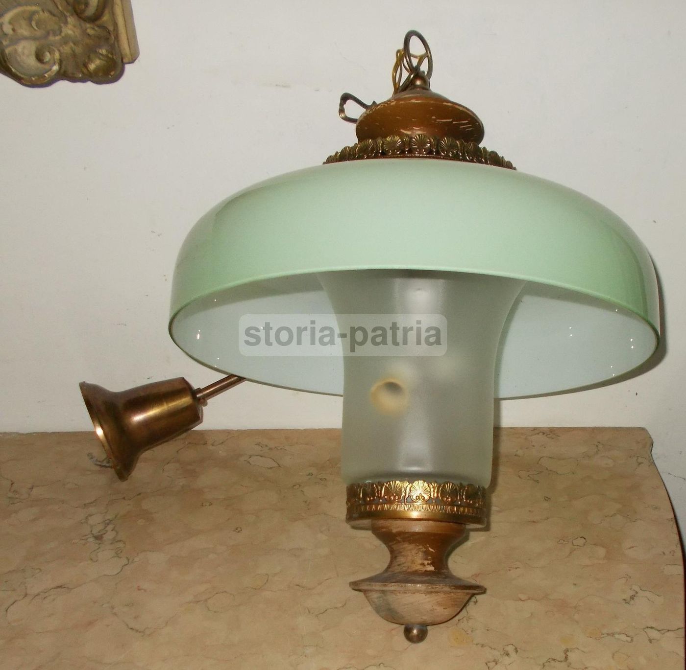 Lampadario Vintage In Vetro Verde E Legno (anni 1950 1970)   Modernariato