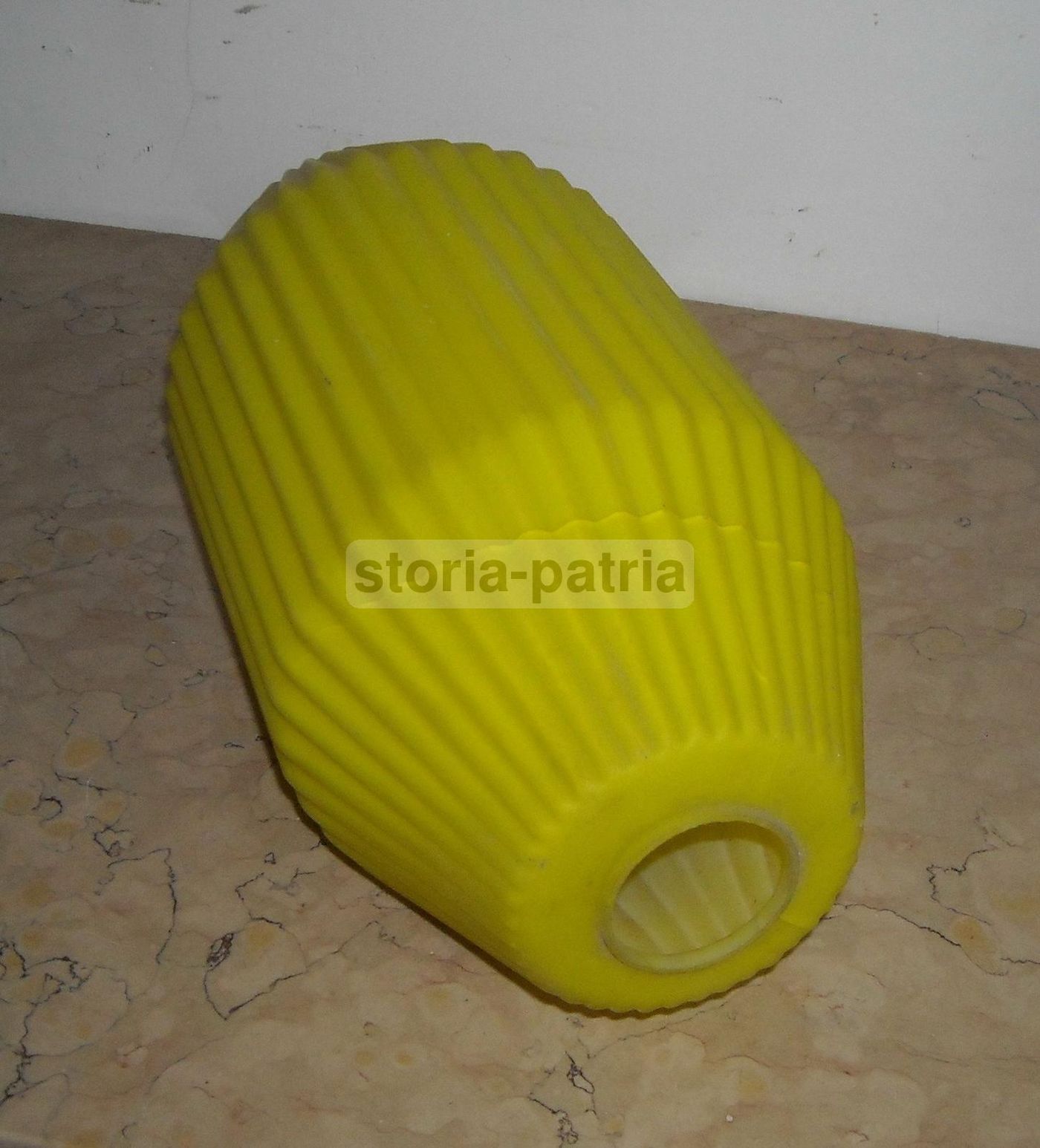 Vetro Giallo Per Lampada Anni '50, Modernariato