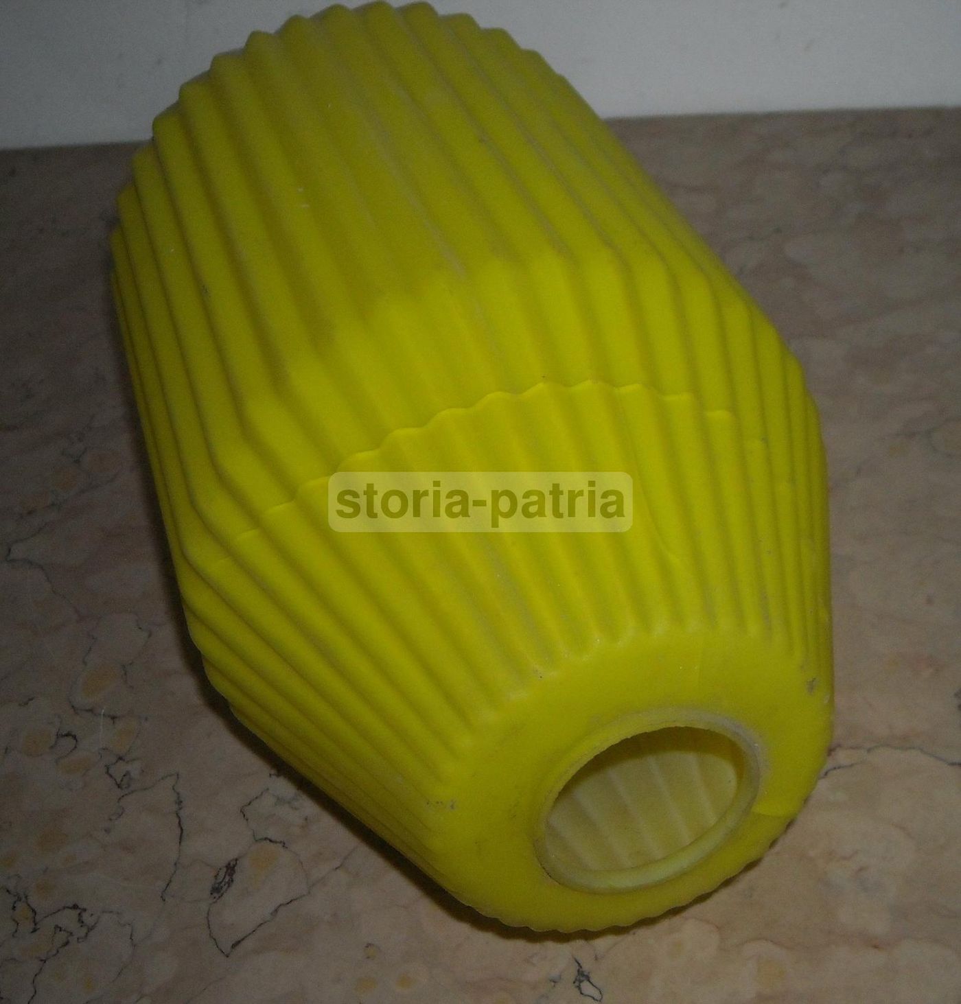 Vetro Giallo Per Lampada Anni '50, Modernariato