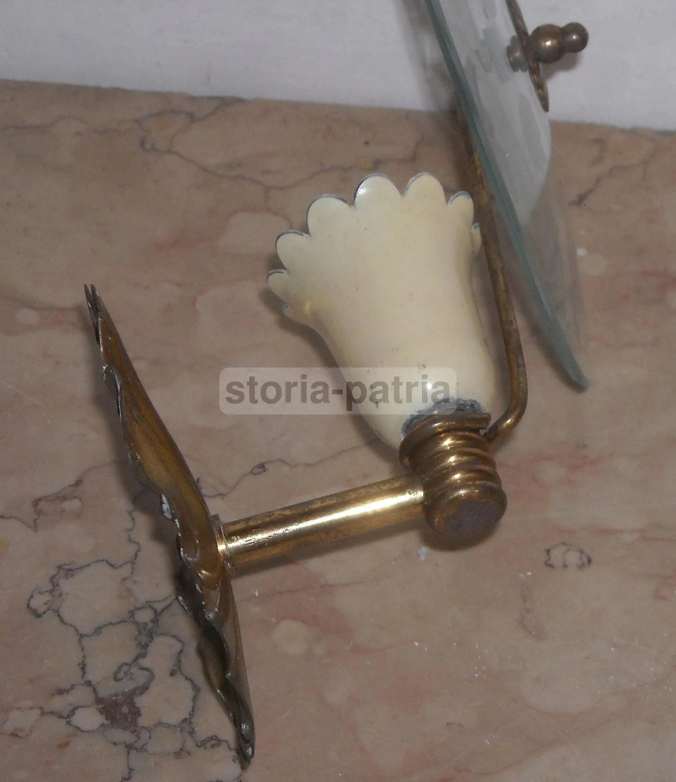 Vintage Wall Sconce with Engraved Glass and Gilt Brass, 1950s