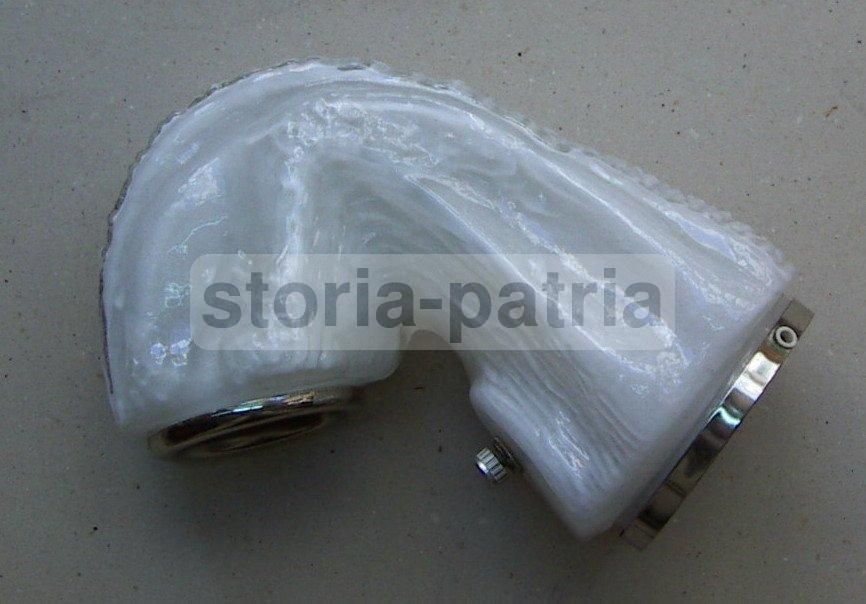 Lampada Vintage In Vetro Modellato Anni '70, Design Italiano Con Base Cromata