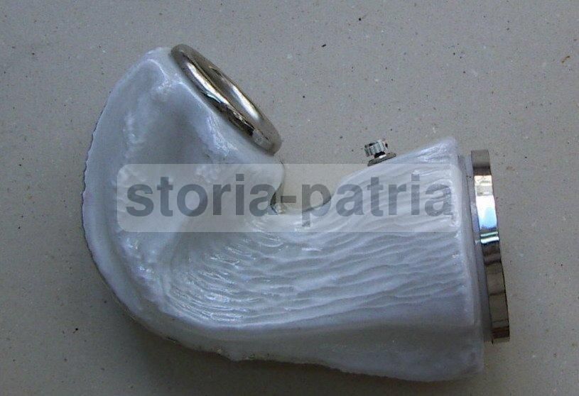 Lampada Vintage In Vetro Modellato Anni '70, Design Italiano Con Base Cromata
