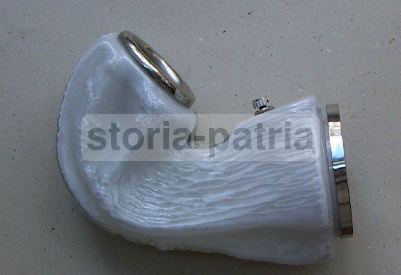 Lampada Vintage In Vetro Modellato Anni '70, Design Italiano Con Base Cromata
