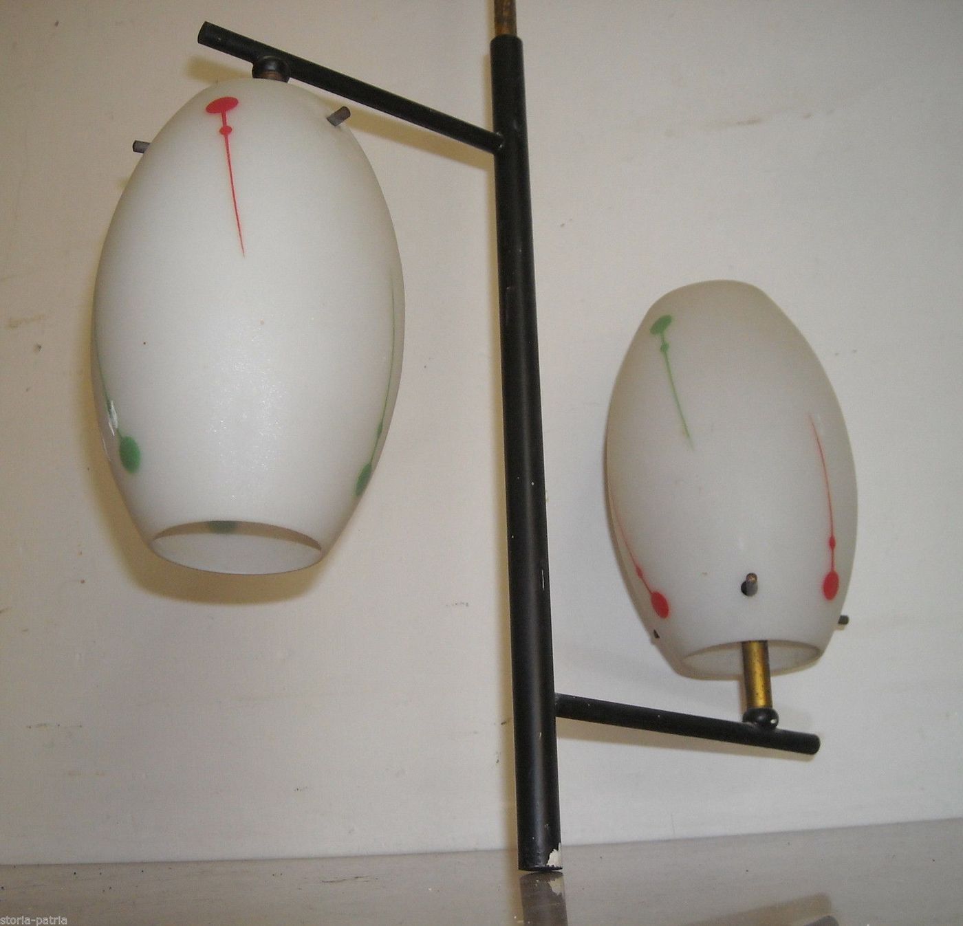 Lampadario Vintage Anni '50 In Vetro Opalescente E Metallo Dorato