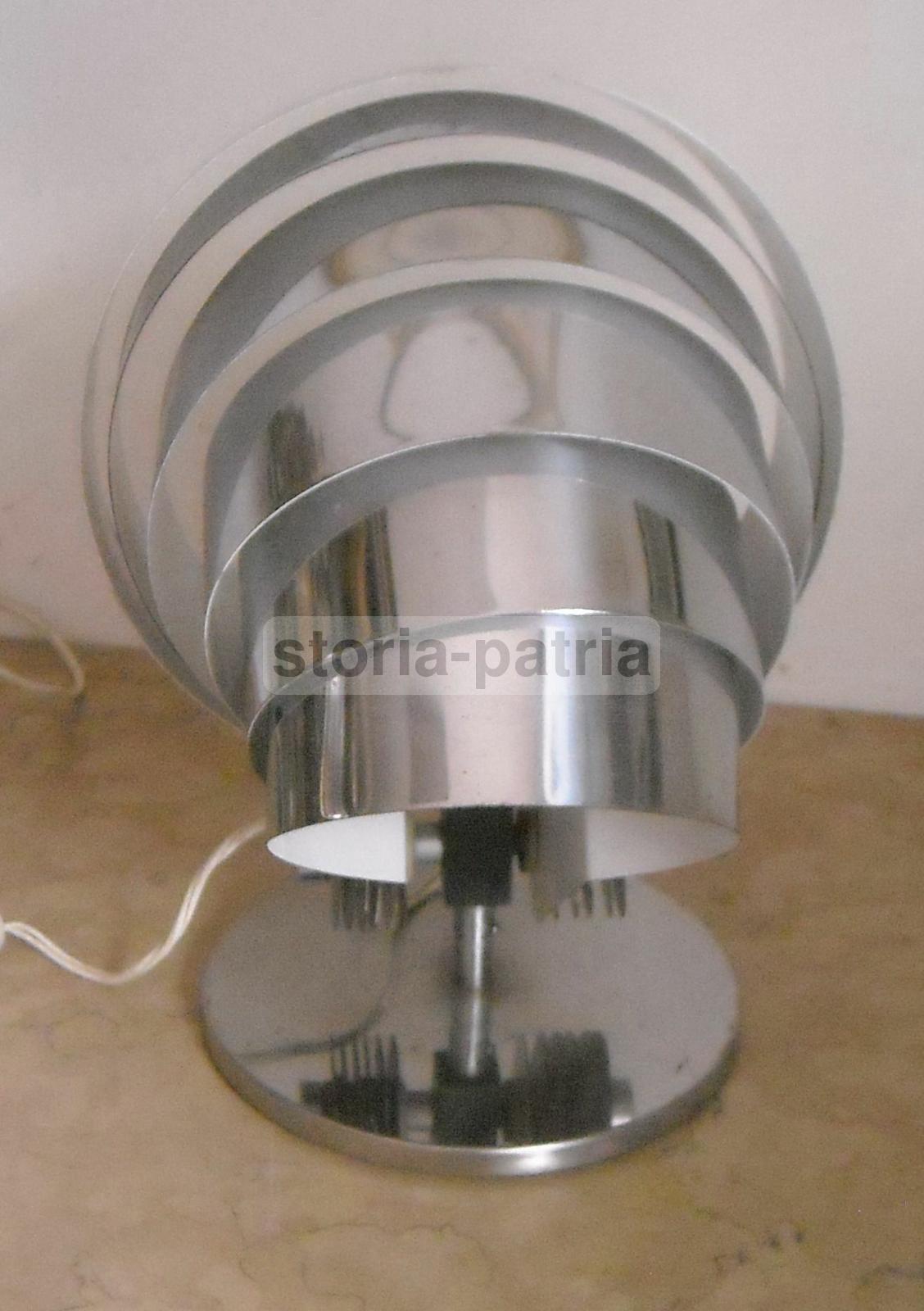 Lampada Da Tavolo Vintage A Lamelle Orientabili In Metallo Cromato