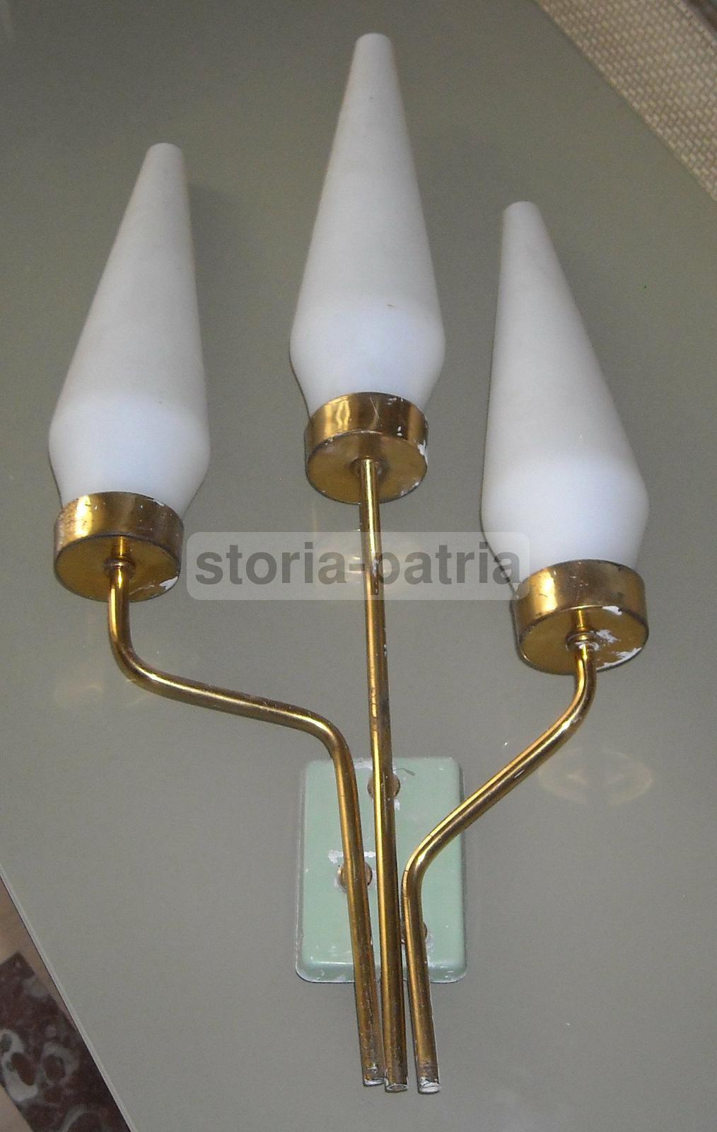 Applique Anni '50 '60 A Tre Luci In Vetro E Ottone Dorato Stile Modernista