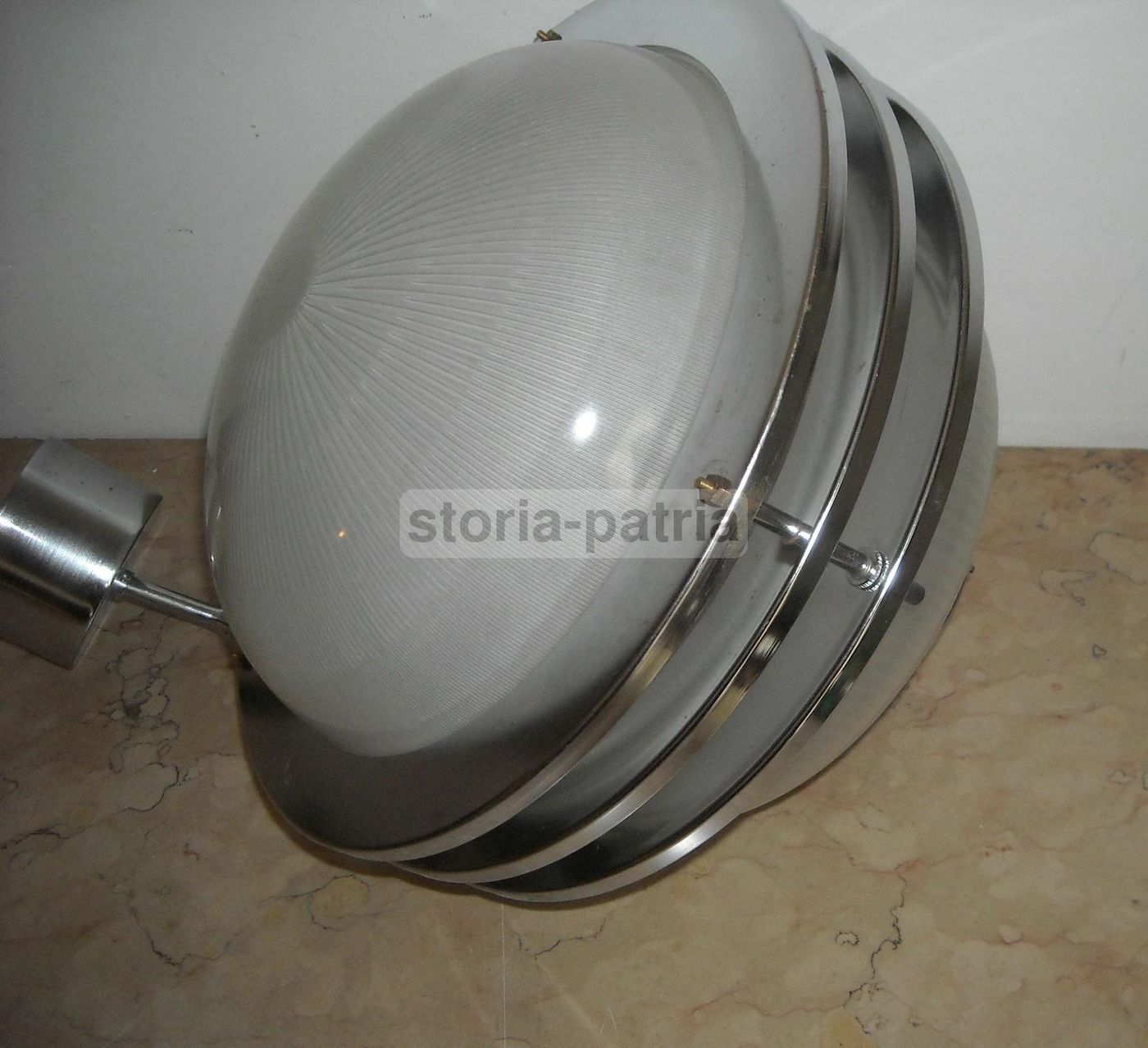 Lampadario Vintage Anni 70 In Metallo Cromato E Vetro