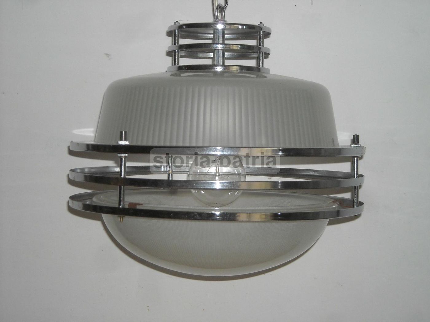 Lampadario Vintage Anni 70 In Metallo Cromato E Vetro
