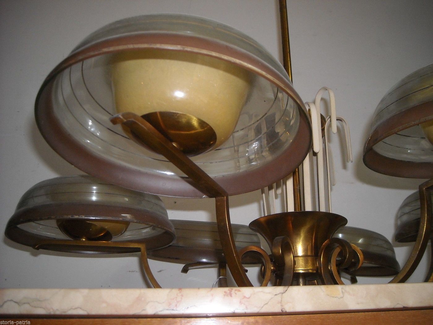 Lampadario Art Déco Anni '30 '50 Con Sei Coppe In Vetro Di Murano