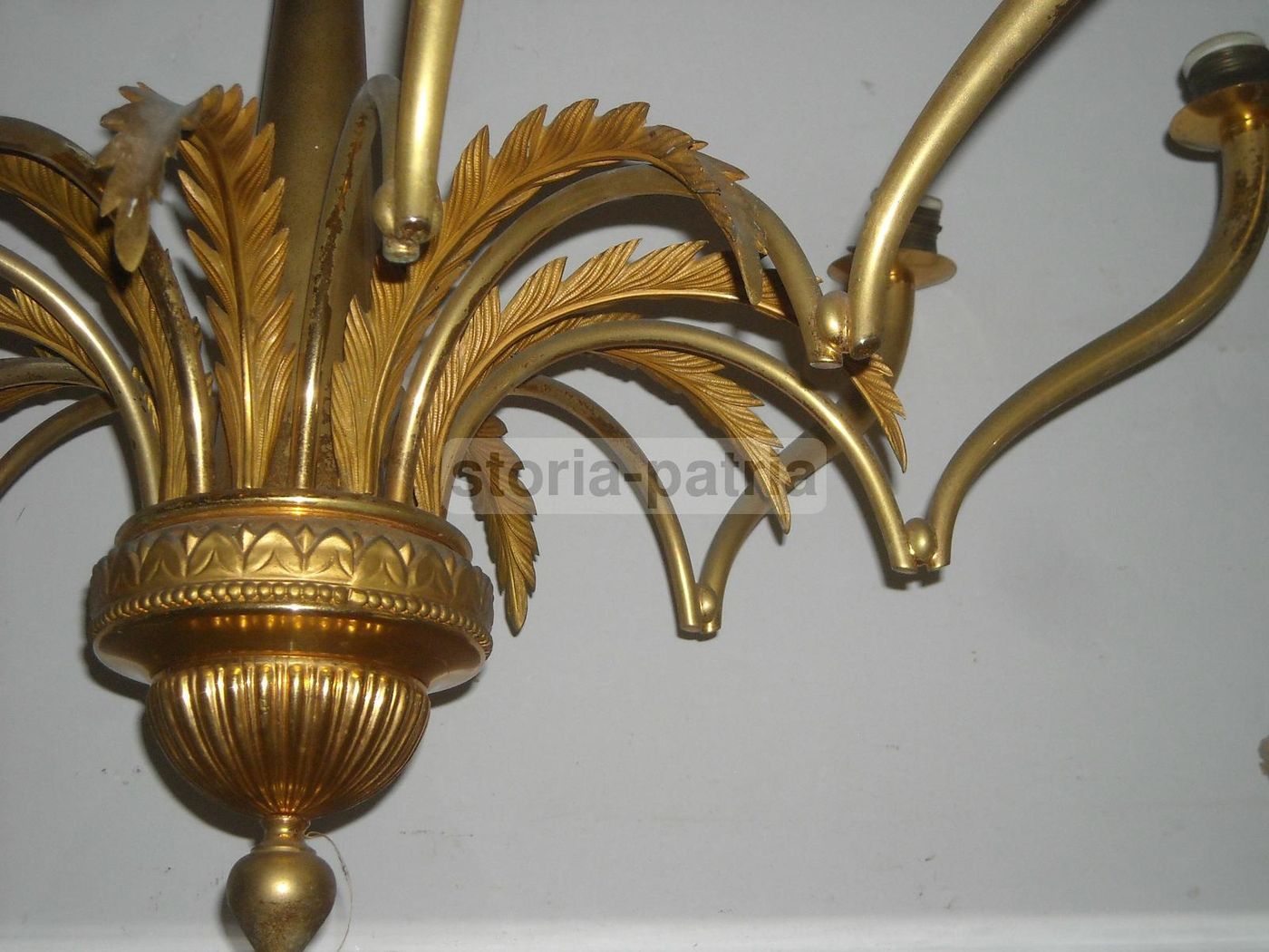 Lampadario Vintage In Ottone Dorato A Otto Luci, Anni '50
