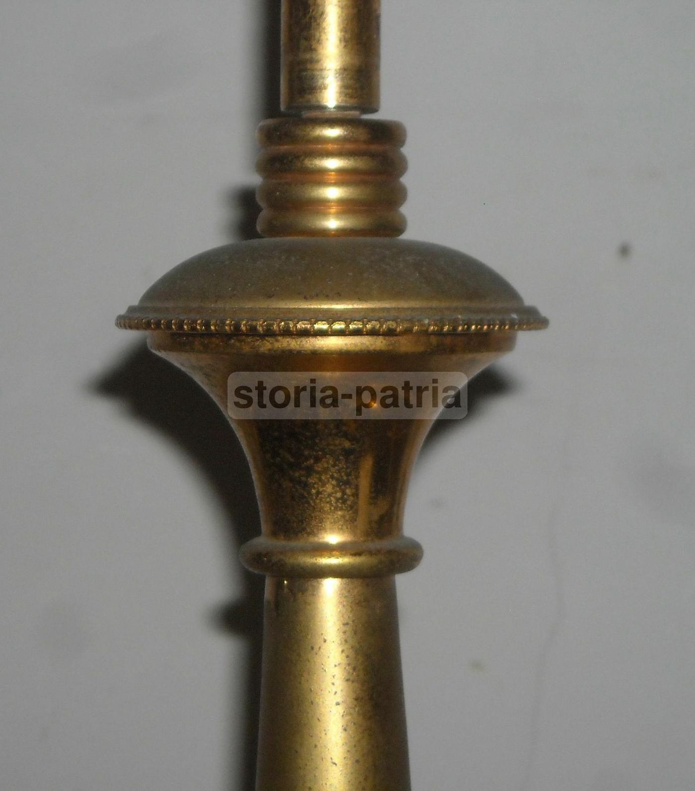Lampadario Vintage In Ottone Dorato A Otto Luci, Anni '50