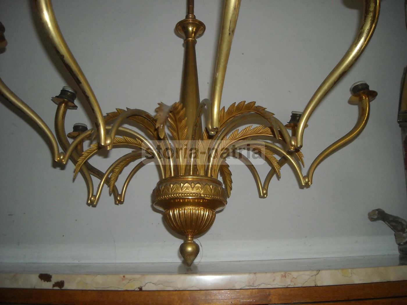 Lampadario Vintage In Ottone Dorato A Otto Luci, Anni '50