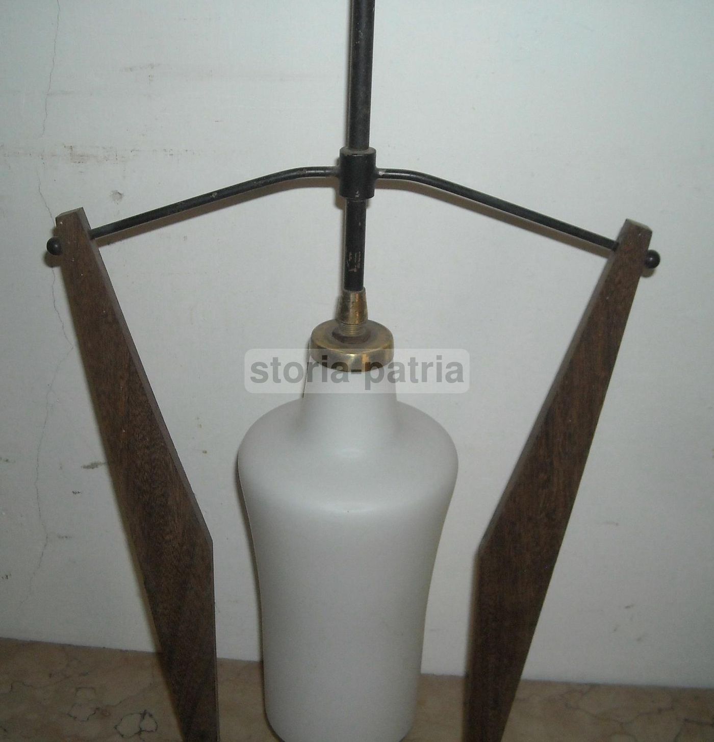 Lampadario Modernariato Anni 50 70 Metallo E Vetro Opalescente
