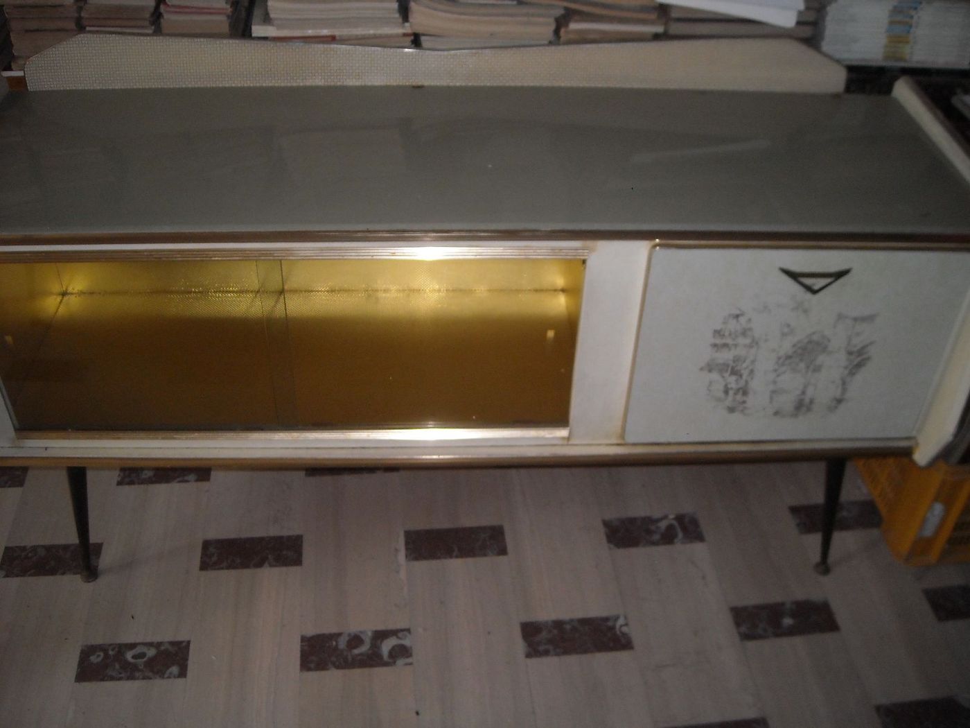 Credenza Modernariato Anni 50, Design Italiano Con Vetrina In Legno E Vetro