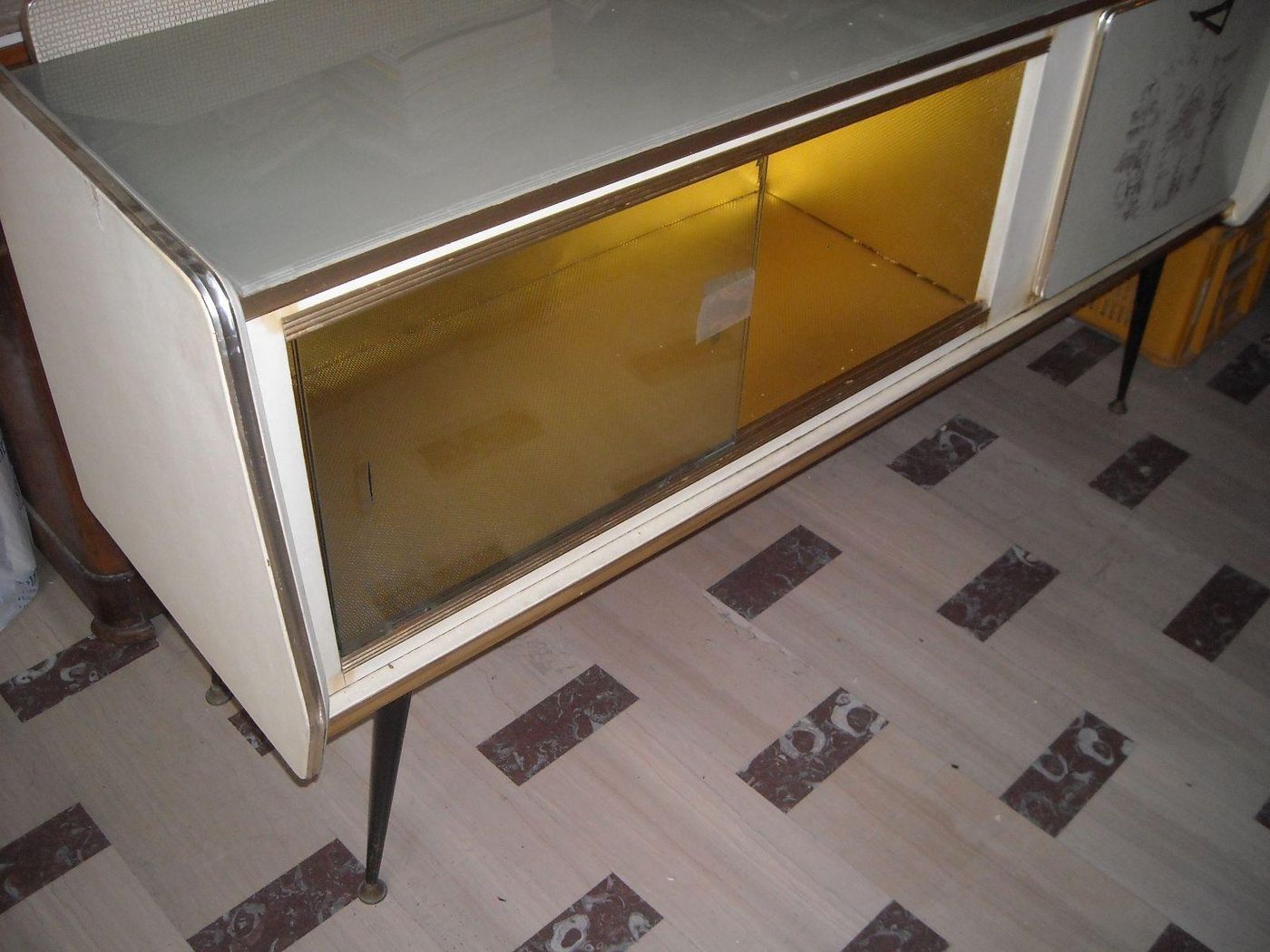 Credenza Modernariato Anni 50, Design Italiano Con Vetrina In Legno E Vetro