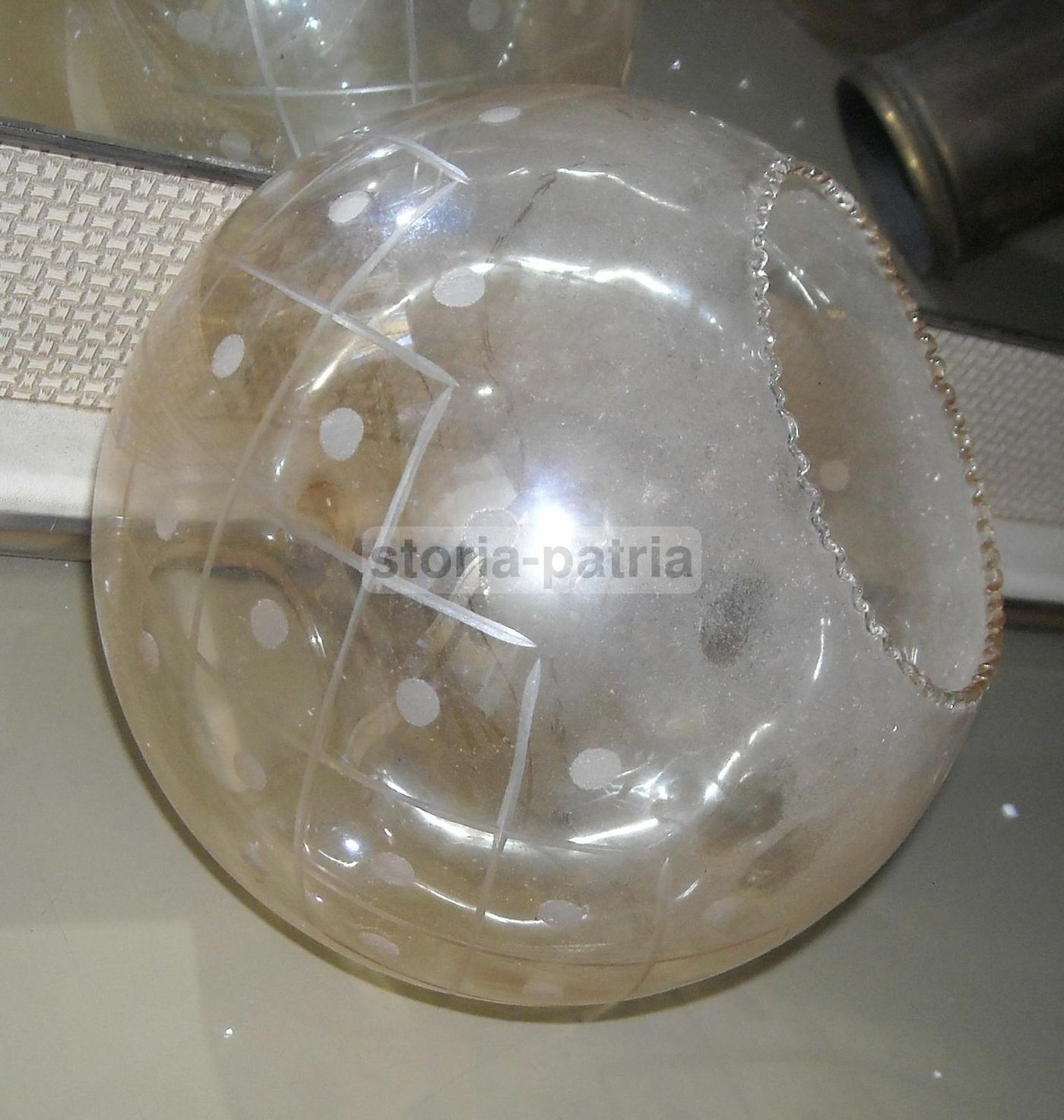 Coppa In Vetro Fumè Inciso Per Lampada, Design Anni '50