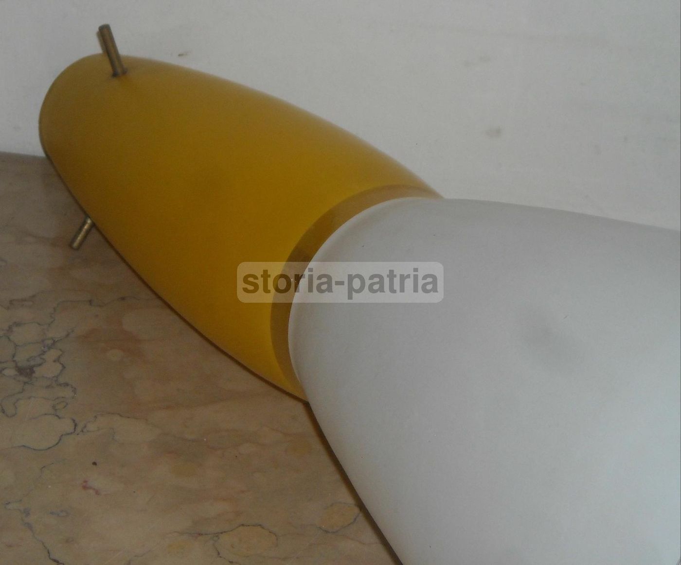 Lampada In Vetro Bicolore Bianco E Giallo, Anni '60