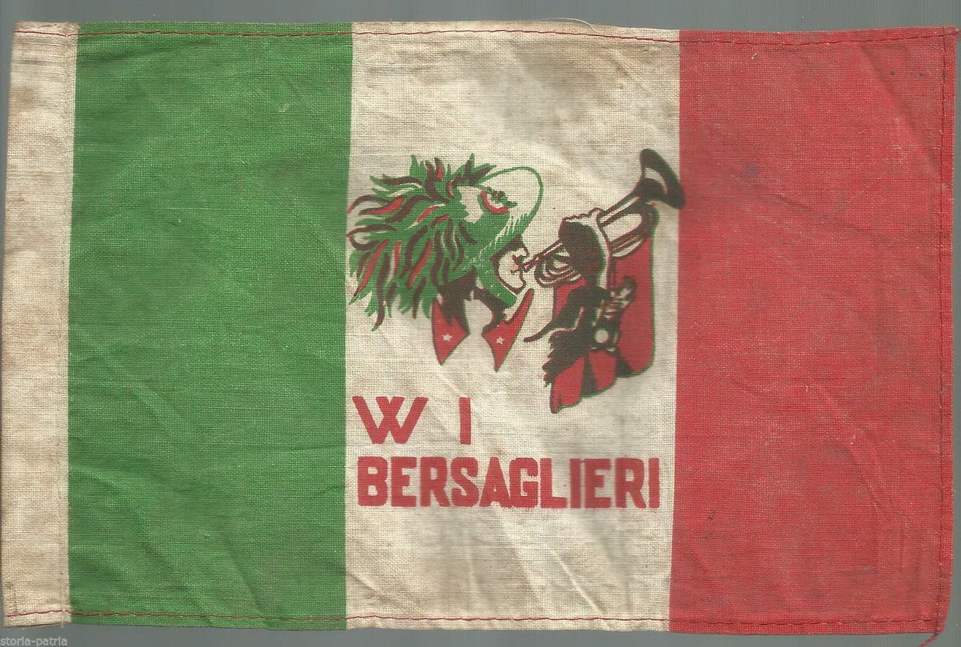 Bandierina Dei Bersaglieri Con Trombettiere E Tricolore, Metà Del XX Secolo