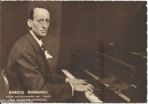 Cartolina Fotografica del Pianista Enrico Bormioli, la Voce del Padrone