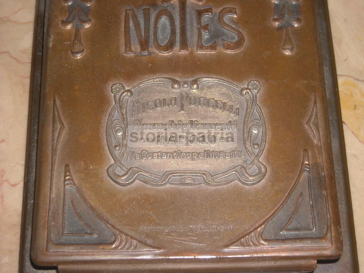 Porta Block Notes Liberty Napoli: Mobilificio Porcelli, Primo '900