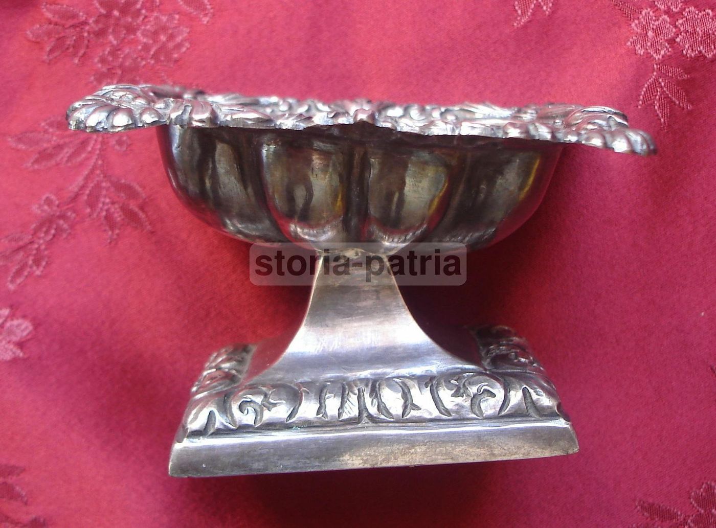 Saliera Antica In Argento 800 Punzonata Napoletana Dell'Ottocento