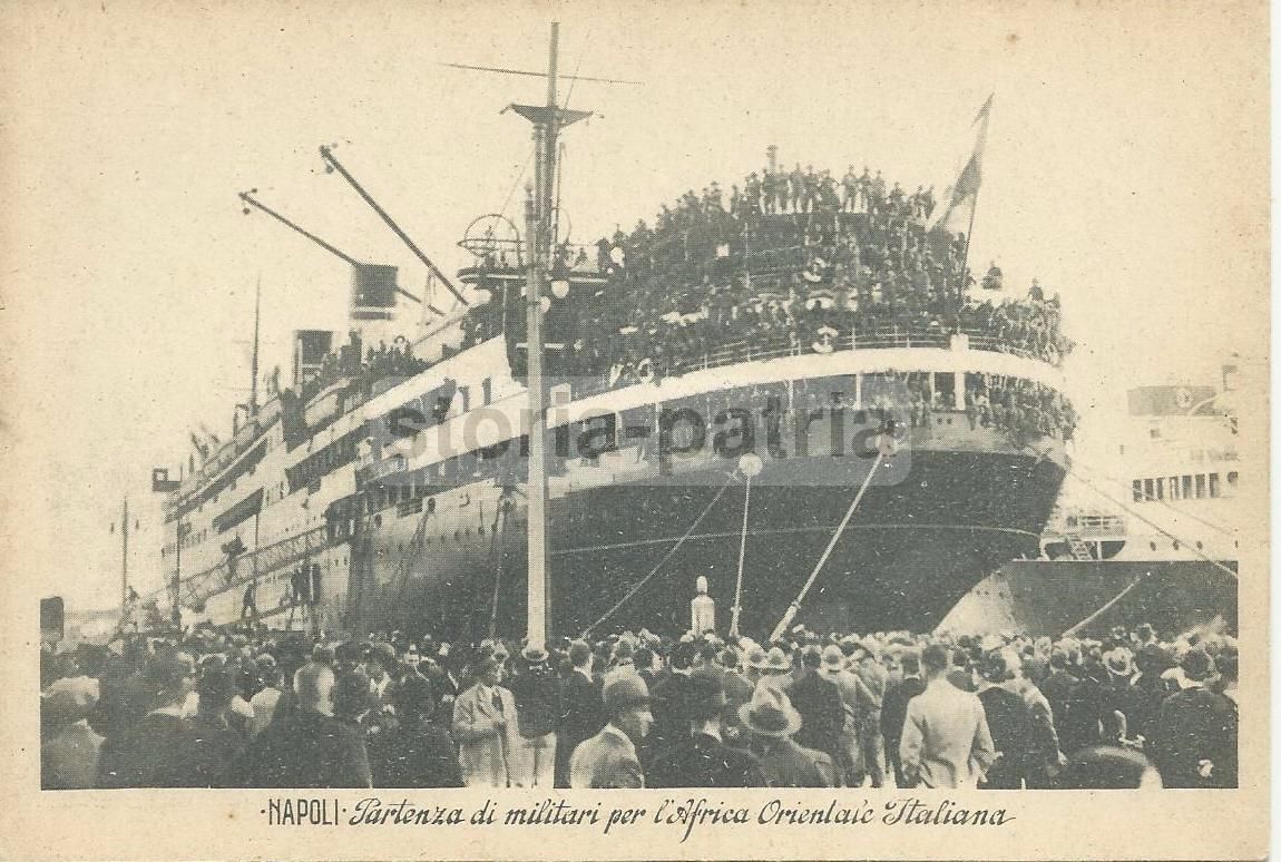 Cartolina. Napoli. Partenza Di Militari Per L'Africa Orientale Italiana, 1920 Circa