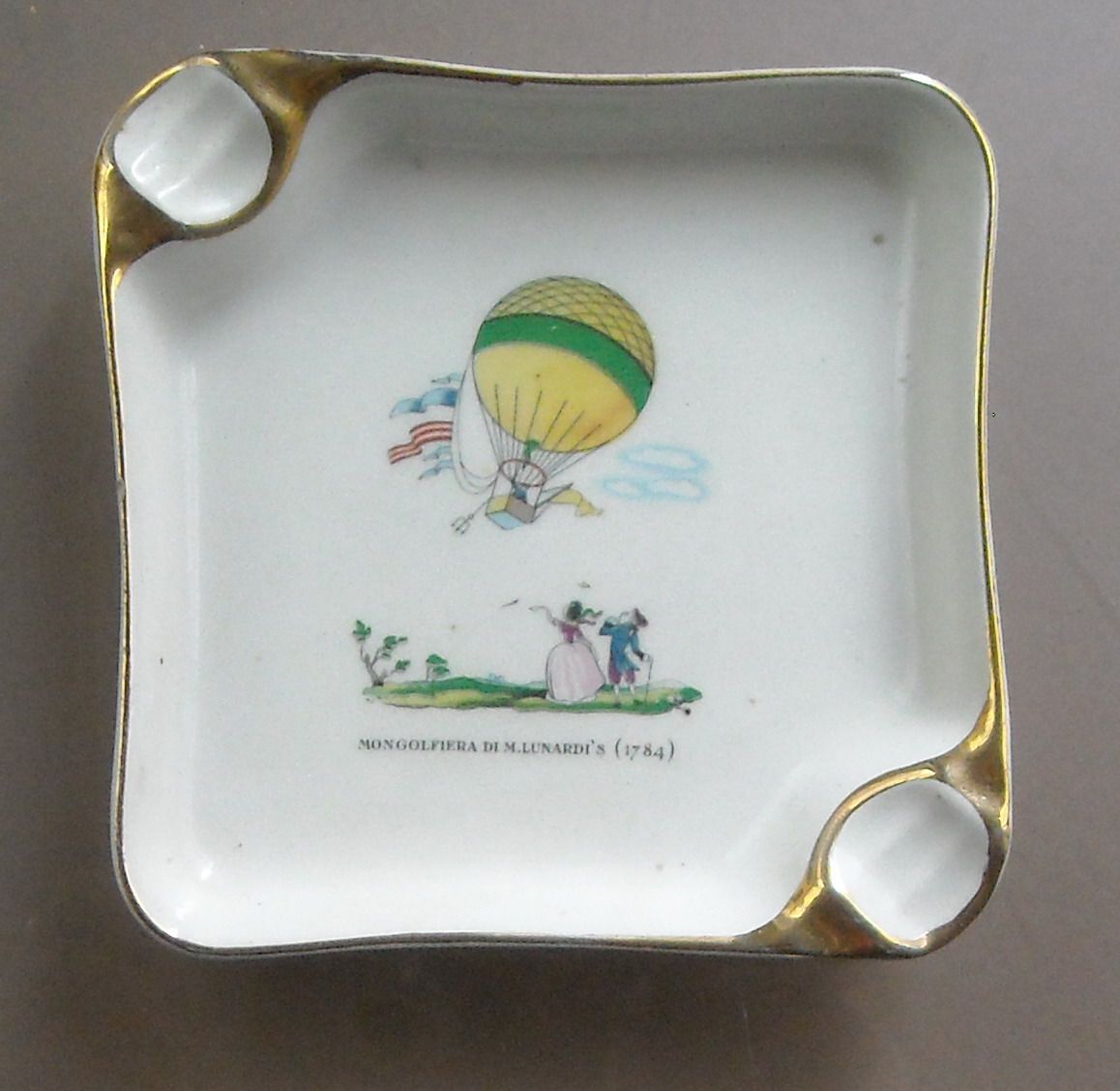Posacenere In Porcellana Tognana, Mongolfiera Di Vincenzo Lunardi (1784)
