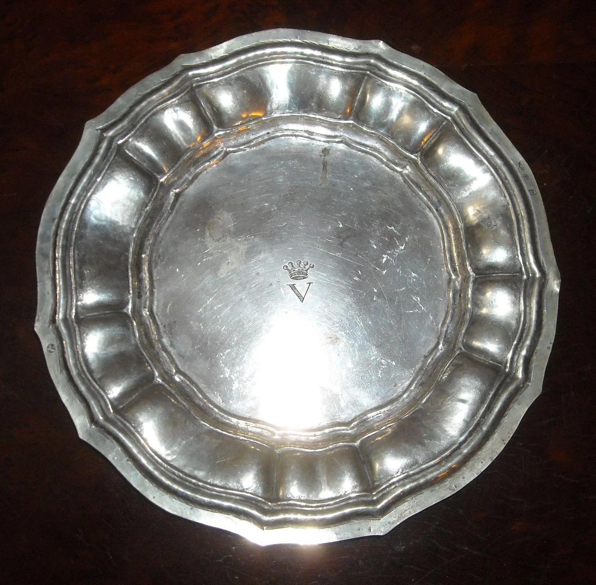 Piatto in Argento 800 con Stemma Araldico Nobiliare