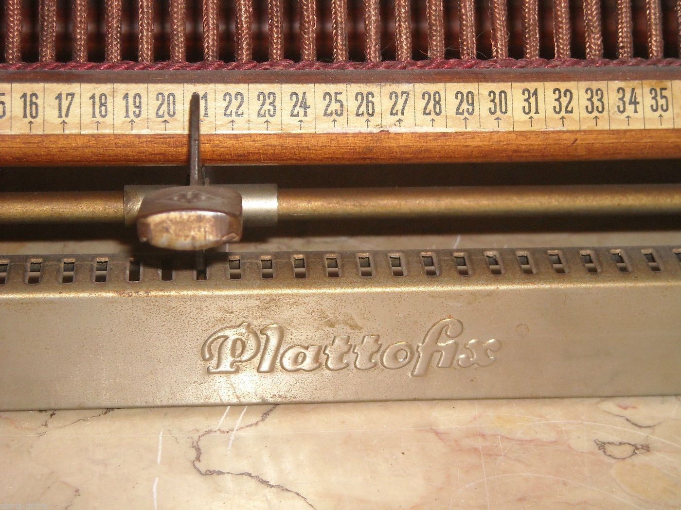 Plattofix: Porta Dischi In Vinile d'Epoca In Legno Di Mogano, Prima Metà Del '900