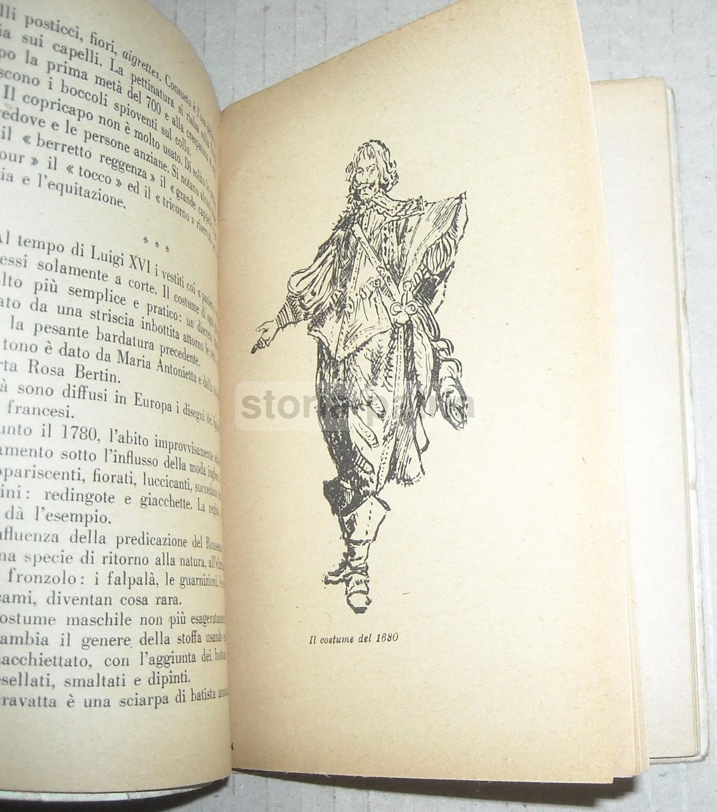 Il Costume Di Esodo Pratelli, 1930 Circa. Enciclopedia Del Cinema, Vol. 5