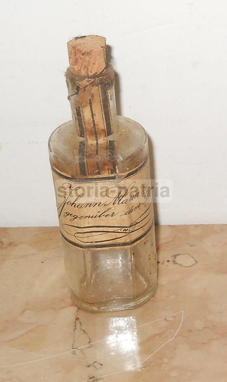 Bottiglia Profumeria Johann Maria Farina Antica Con Etichetta Araldica