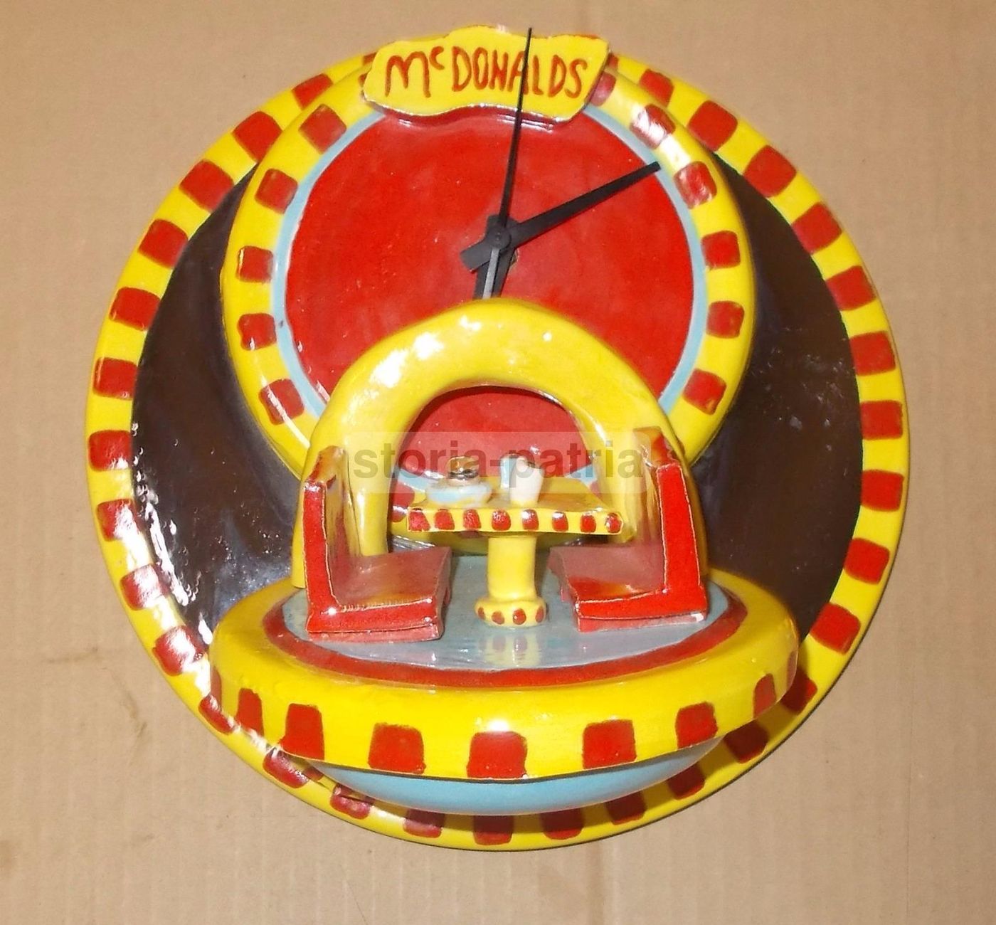 Orologio Da Parete McDonald'S, Scultura In Ceramica Con Hamburger E Tavolo