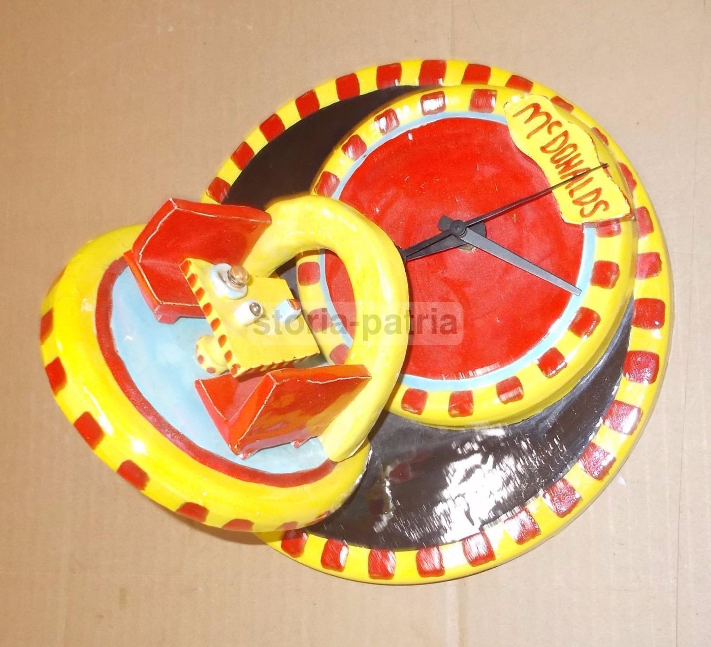 Orologio Da Parete McDonald'S, Scultura In Ceramica Con Hamburger E Tavolo