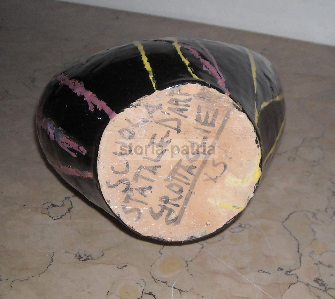 Vaso In Ceramica Artistica Di Grottaglie Con Scultura Di Cane, Anni '30 '50