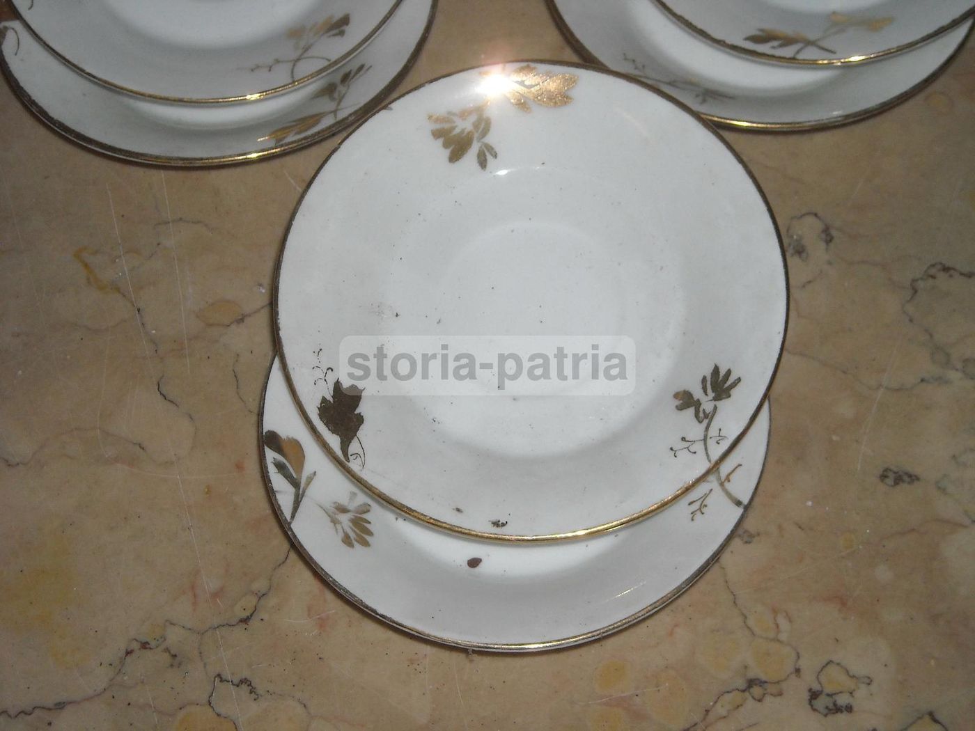 Set Di 6 Piattini Da Caffè Richard Ginori In Porcellana Dorata