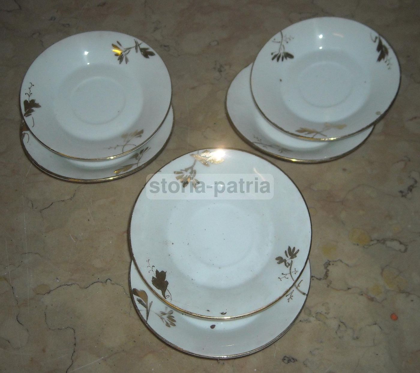 Set Di 6 Piattini Da Caffè Richard Ginori In Porcellana Dorata