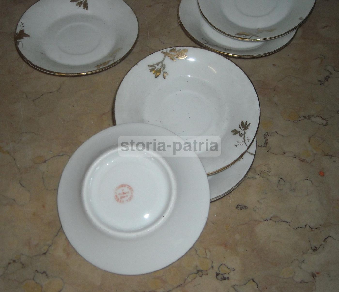 Set Di 6 Piattini Da Caffè Richard Ginori In Porcellana Dorata