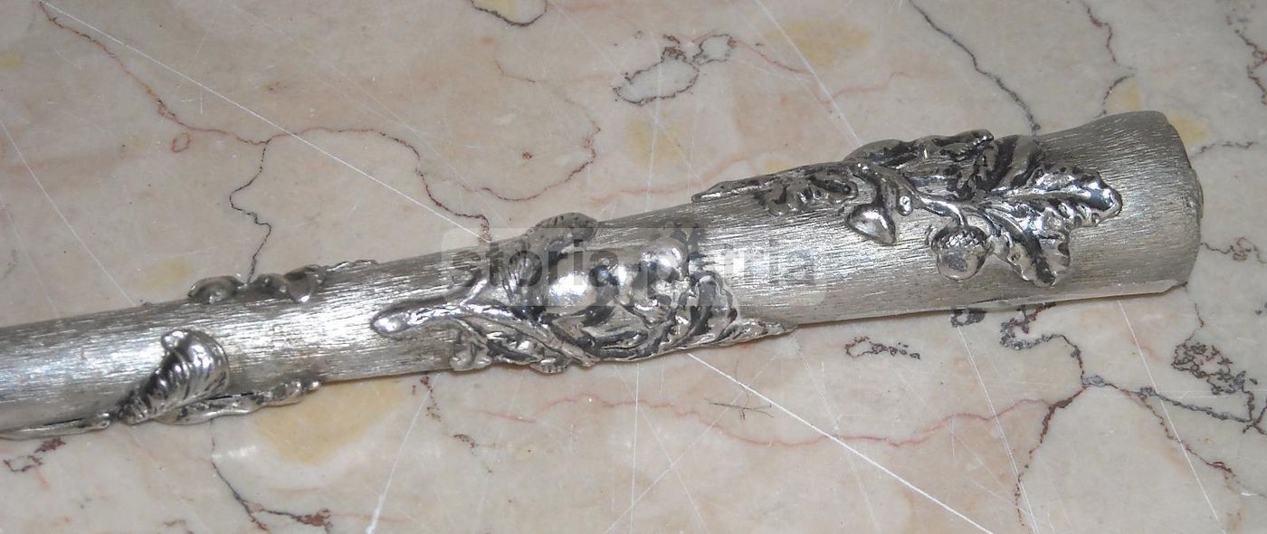 Penna Decorativa Vintage Con Scoiattoli E Ghiande In Metallo Argentato