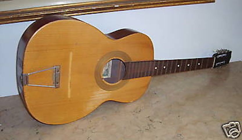 Chitarra d'Epoca Ermelinda Silvestri, Catania