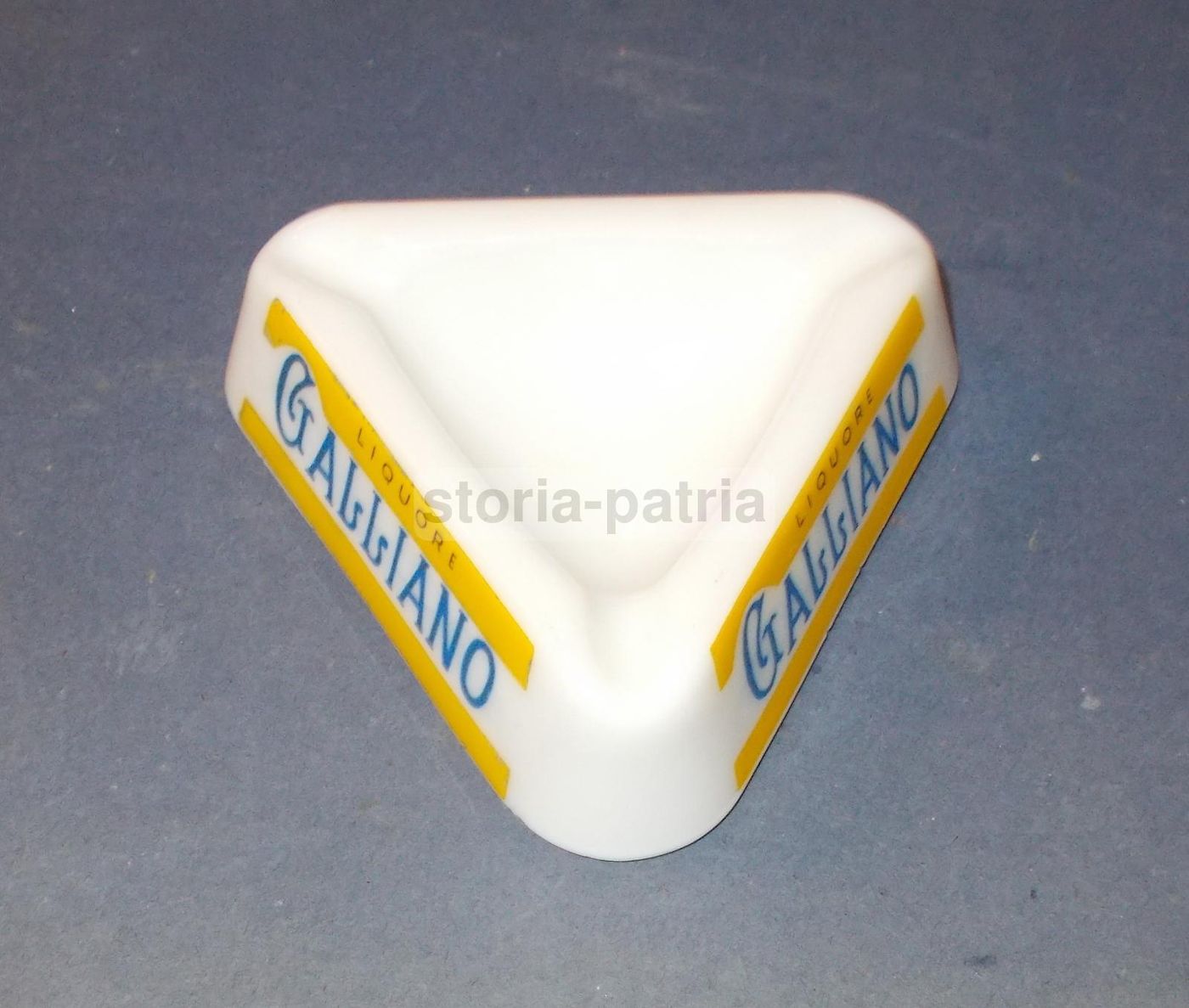Posacenere Pubblicitario Liquore Galliano In Vetro Opalescente, Anni '60