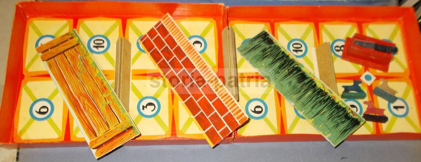 Gioco d'Epoca Salto Della Siepe Illustrato Da Galbiati Con Cavallini In Legno, Anni '30 '50