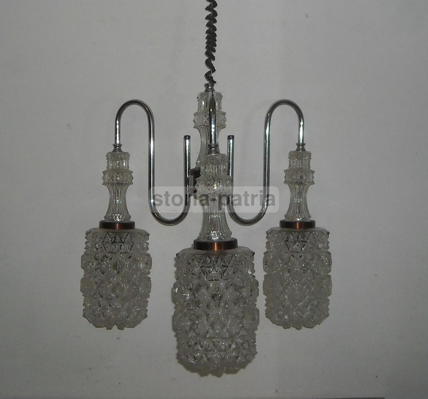 Lampadario Vintage Anni '60 Con Vetri Bugnati A Tre Luci